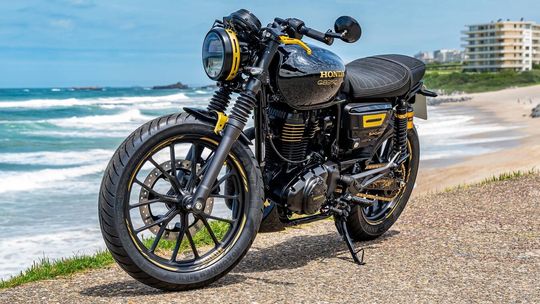 Honda GB 350 S w konkursie Wheels and Waves we Francji. Jak wypadną customowe przebudowy małej Hondy?