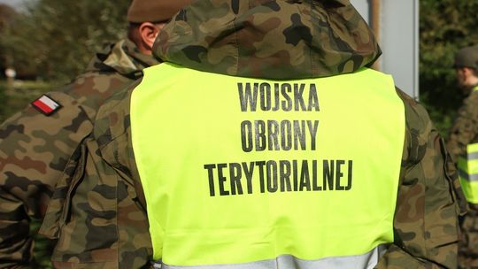 Atak dronów na Polskę. Najbliższe spadły na  południe od Łodzi