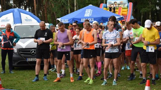 MYSZKÓW. 46. MIĘDZYNARODOWY BIEG V STAWÓW NA DOTYKU JURY W ATMOSFERZE RODZINNEGO PIKNIKU. ZDJĘCIA