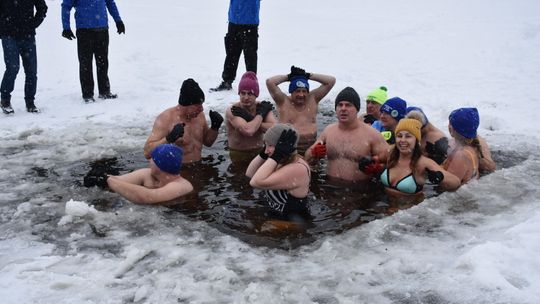 MYSZKÓW. ARKTYCZNE MORSOWANIE MYSZKOWSKICH MORSÓW. EKSTREMALNE WARUNKI. ZDJĘCIA