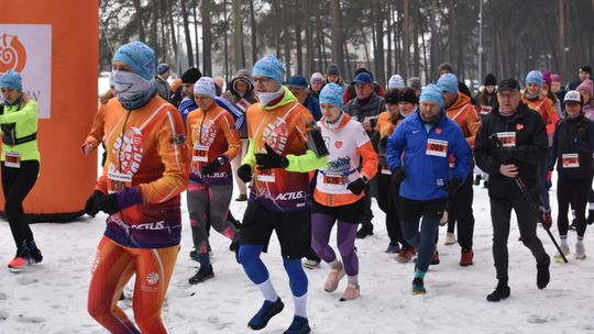 MYSZKÓW. BIEG PO ZDROWIE NA DOTYKU JURY Z WIELKĄ ORKIESTRĄ ŚWIĄTECZNEJ POMOCY ZDJĘCIA