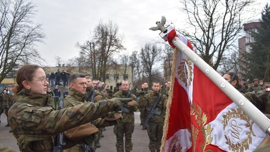 MYSZKÓW. PRZYSIĘGA ŻOŁNIERZY 13 ŚLĄSKIEJ BRYGADY WOJSK OBRONY TERYTORIALNEJ. ZDJĘCIA