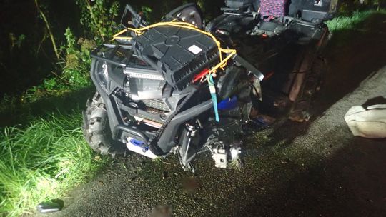MYSZKÓW. TRAGICZNY WYPADEK JADĄCYCH  QUADEM. TRZY OSOBY, W TYM DZIECKO, CIĘŻKO RANNE. ZDJĘCIE