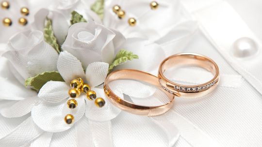 MYSZKÓW. W 2025 ROKU ZAWARTO WIĘCEJ MAŁŻEŃSTW CYWILNYCH NIŻ KONKORDATOWYCH (KOŚCIELNYCH)