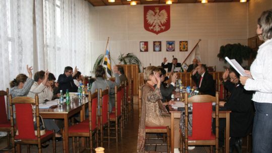 PLANY I OŚWIADCZENIA ZDOMINOWAŁY SESJĘ. RADNI MYSZKOWA ZA BUDOWĄ KOPALNI NA POLACH BĘDUSKICH