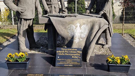 Pomnik Trzech Generałów Wojska Polskiego w Pilicy