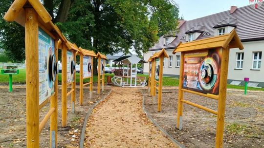 Przy szkole w Podlesiu powstał naukowy eko-plac zabaw. Inwestycja za 279 tys. zł w gminie Lelów