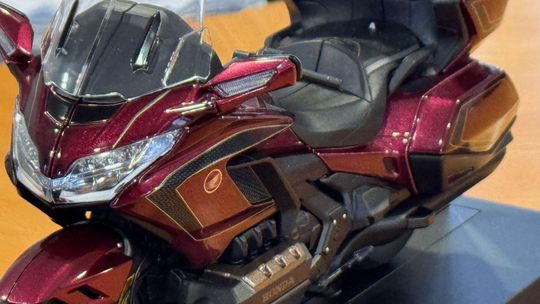 Sympatyczny prezent od Hondy. Ale tylko pierwszych 1000 nabywców Honda Gold Wing Tour 50th Anniversary