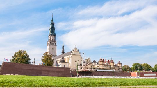 UWAGA ! JASNA GÓRA OSTRZEGA PRZED FAŁSZYWĄ REKLAMĄ W INTERNECI LEKU M.IN. NA CUKRZYCĘ, W KTÓREJ WYKORZYSTYWANY JEST NIELAGALNIE AUTORYTET PAULINÓW Z JASNEJ GÓRY