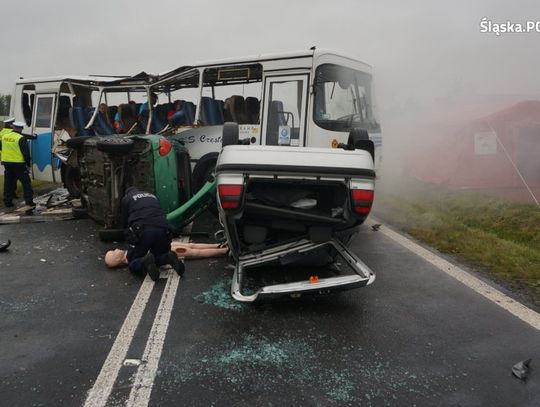 Autobus przewożący dzieci stanął w płomieniach