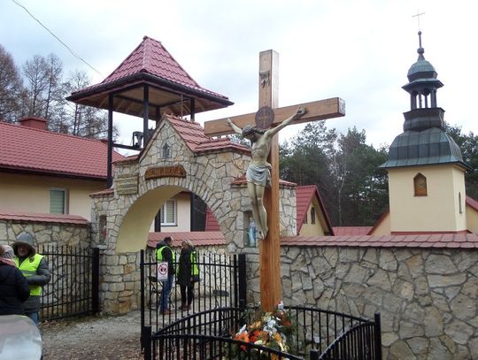 BISKUP SIEDLECKI STANOWCZO ODRADZA WIERNYM UCZESTNICTWO W SPOTKANIACH ZE SUSPENDOWANYM KS. GALUSEM ZE WSPÓLNOTY W CZATACHOWIE. KS. GALUS ODPOWIADA BISKUPOWI