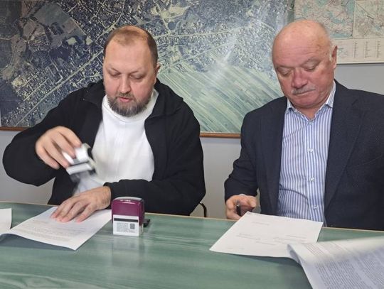 Burmistrz Żarek i przeor klasztoru leśniowskiego podpisali umowę o wsparciu remontu sanktuarium