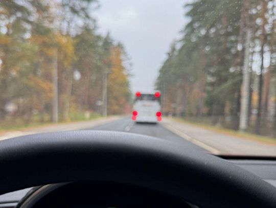 Dokąd autobus z dziećmi tak pędzi? Do Łodzi!