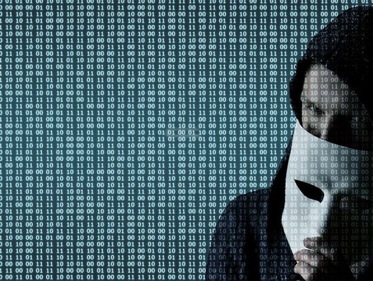 Dostałeś takiego SMS-a z ZUS? Natychmiast zgłoś go pod numer 8080!