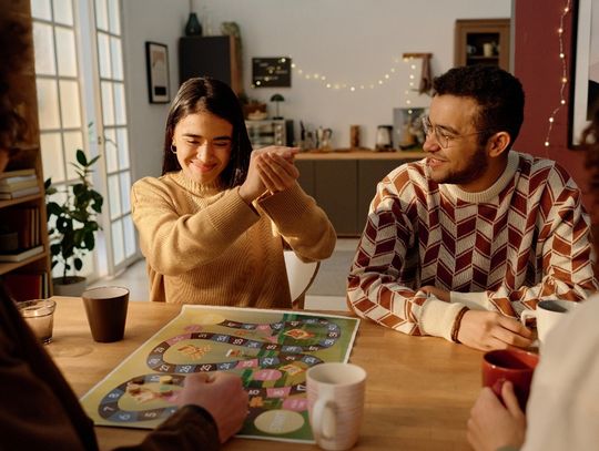 Gry towarzyskie z dodatkiem smaku – inspiracje kulinarne