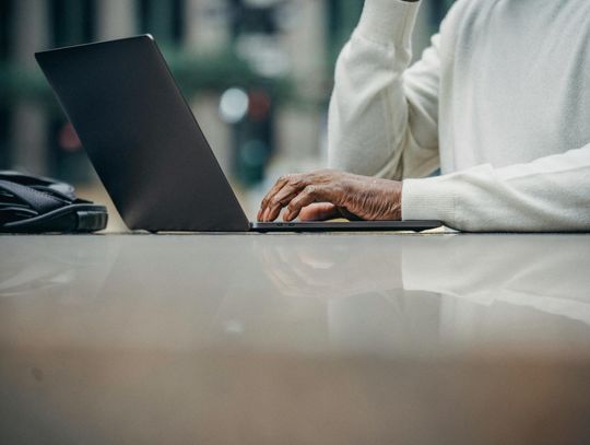 Jak skutecznie wprowadzić pozycjonowanie IdoSell w swojej strategii e-commerce?