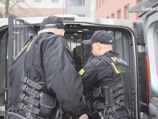 MŁODA MATKA MOŻE TRAFIĆ DO WIĘZIENIA NA KILKA LAT