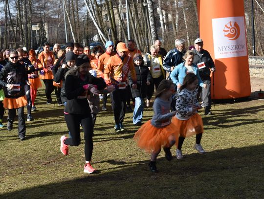 MYSZKÓW. DZIEŃ KOBIET NA DOTYKU JURY. MARCOWY BIEG PO ZDROWIE Z CZEKOLADĄ DLA PAŃ. ZDJĘCIA MYSZKÓW. DZIEŃ KOBIET NA DOTYKU JURY. MARCOWY BIEG PO ZDROWIE Z CZEKOLADĄ DLA PAŃ. ZDJĘCIA