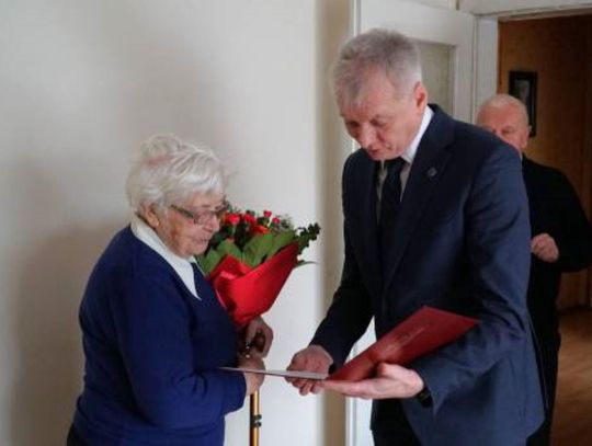 MYSZKÓW. PANI ZENOBIA FILIPCZYK SKOŃCZYŁA 100 LAT. ZDJĘCIA MYSZKÓW. PANI ZENOBIA FILIPCZYK SKOŃCZYŁA 100 LAT. ZDJĘCIA