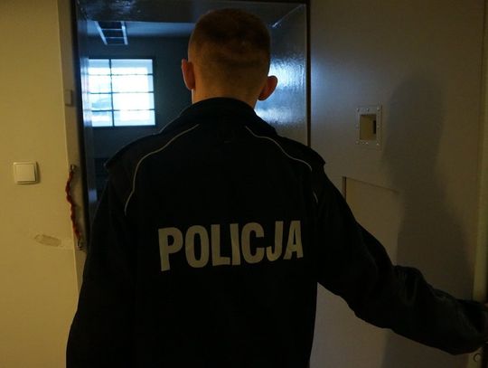 MYSZKÓW. POLICJANCI ZATRZYMALI 2 UKRYWAJĄCYCH SIĘ PRZESTĘPCÓW. W CAŁYM KRAJU ZATRZYMANO 2 TYSIĄCE POSZUKIWANYCH
