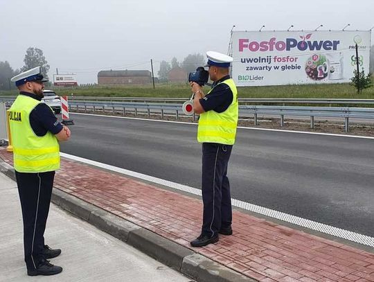 MYSZKÓW. POLICYJNA AKCJA "PRĘDKOŚĆ". PONAD 70 WYKROCZEŃ KIEROWCÓW