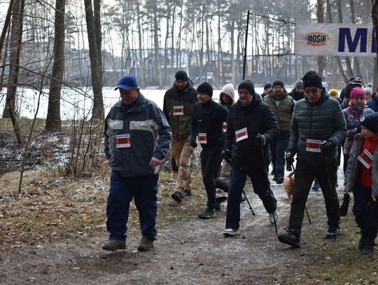 MYSZKÓW. WALENTYNKOWY, MROŹNY BIEG PO ZDROWIE NA DOTYKU JURY. ZDJĘCIA