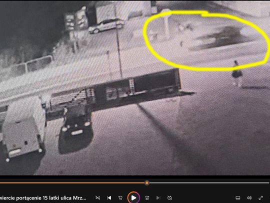 NAGRANIE POKAZUJE POTRĄCENIE NASTOLATKI. ILE JECHAŁO BMW?