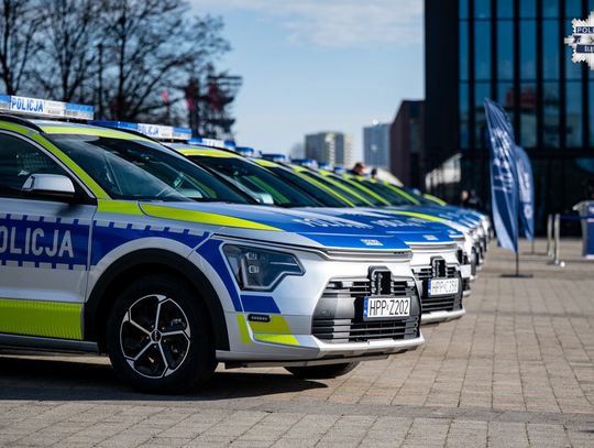 NOWY RADIOWÓZ DLA MYSZKOWSKICH POLICJANTÓW. ZDJĘCIA NOWY RADIOWÓZ DLA MYSZKOWSKICH POLICJANTÓW. ZDJĘCIA