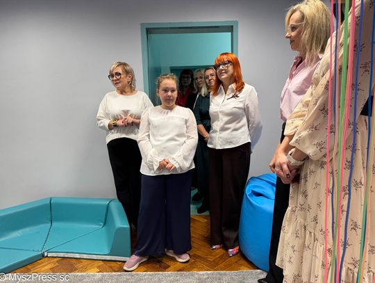 PIERWSZA W ZAWIERCIU SALA WYCISZEŃ DLA DZIECI ZE SPEKTRUM AUTYZMU PIERWSZA W ZAWIERCIU SALA WYCISZEŃ DLA DZIECI ZE SPEKTRUM AUTYZMU