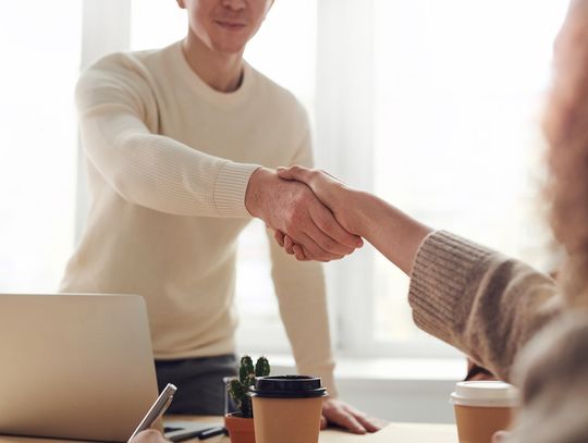 Podejrzewasz, że partner Cię zdradza? Sprawdź to!