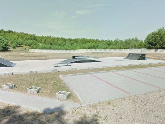 POLICJANCI WEZMĄ POD LUPĘ SKATE PARK W KROCZYCACH