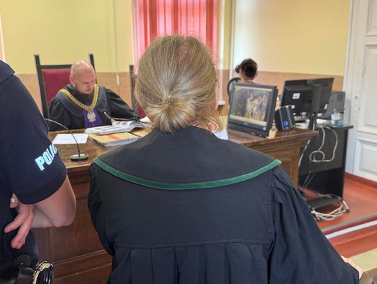 POŻAR W PIZZERII. STRAT MIAŁO BYĆ 3 MILIONY. PZU UWAŻA ŻE 900 TYSIĘCY