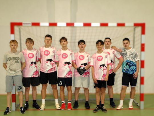 RUSZYŁ SEZON TURNIEJU PIŁKI HALOWEJ RUSZYŁ SEZON TURNIEJU PIŁKI HALOWEJ