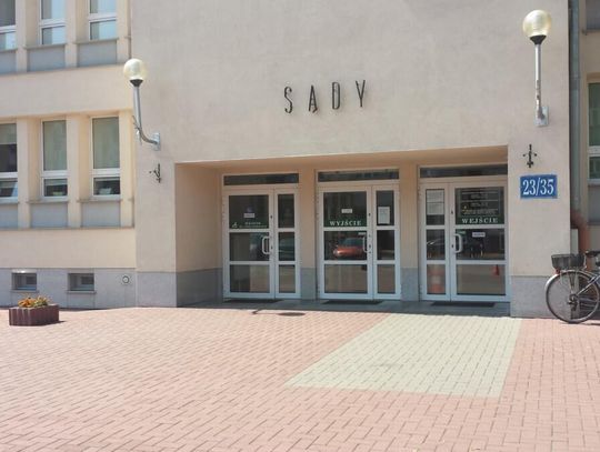 SĄD. 12 LAT WIĘZIENIA ZA SPOWODOWANIE ŚMIERTELNEGO WYPADKU DROGOWEGO. ZA KIEROWNICĄ PIJANA KOBIETA Z 4-LETNIM ZAKAZEM PROWADZENIA POJAZDÓW
