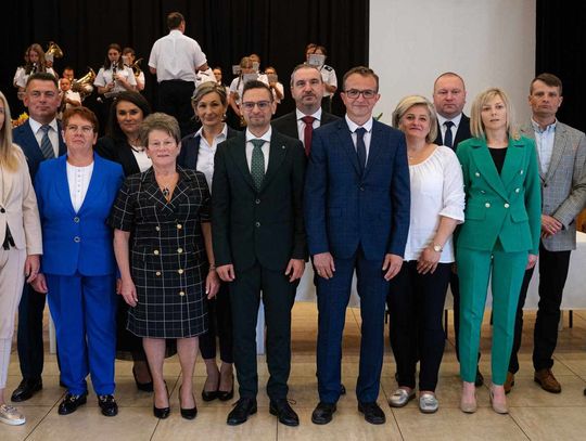 Ślubowanie nowego Burmistrza Adama Zamory i radnych w Żarkach. Będą wybory uzupełniające