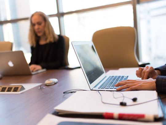 Sprawdź, jak znaleźć pierwszą pracę bez doświadczenia?