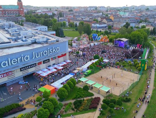 Tribbs, KaeN i Verba zagrają w Częstochowie.  Przed nami pierwsza odsłona Jurajska Summer Festival