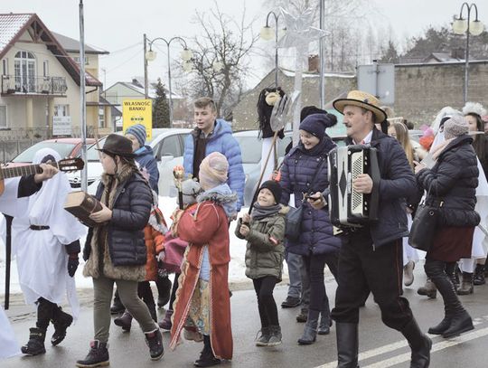 W GMINIE NIEGOWA PIELĘGNUJĄ TRADYCJE KOLĘDNICZE