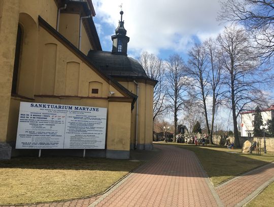 W NIEDZIELĘ PALMOWĄ KOŚCIOŁY PEŁNE. JAK BĘDZIE NA WIELKANOC?