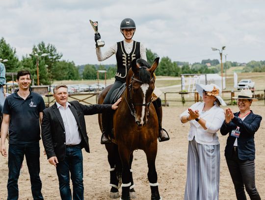 ZAWODY JEŹDZIECKIE W GNIAZDOWIE 