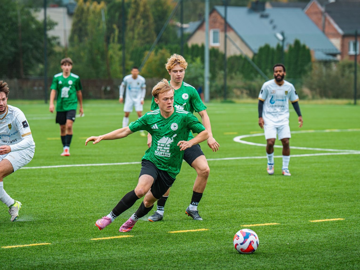 AMATOR GOLCE GÓRĄ W MECZU NA SZCZYCIE