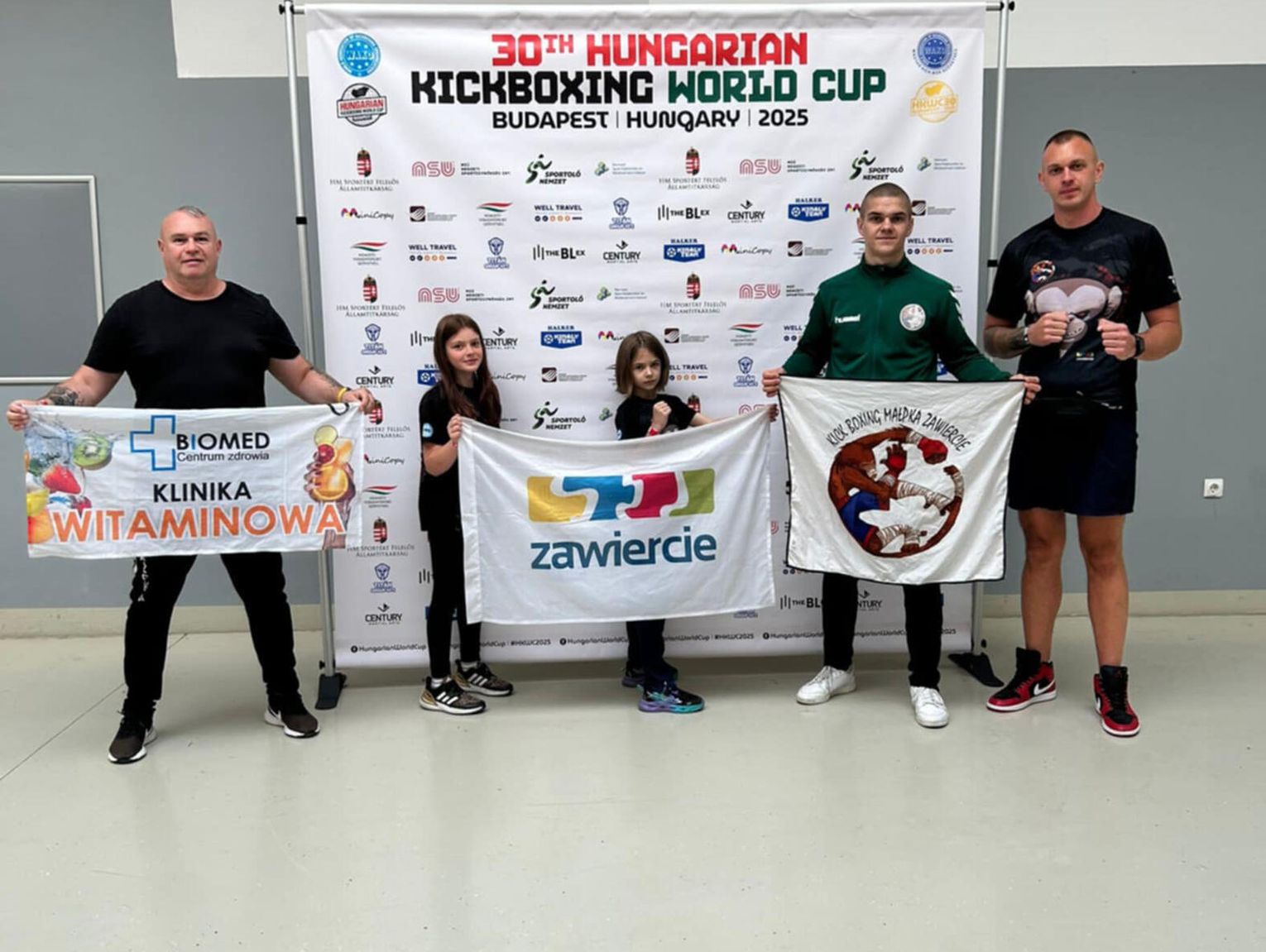 DWA MEDALE PUCHARU ŚWIATA W KICKBOXINGU DLA ZAWODNICZEK Z ZAWIERCIA