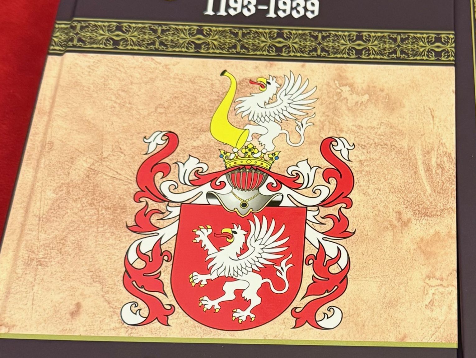 HISTORIA KROMOŁOWA NA 900 STRONACH