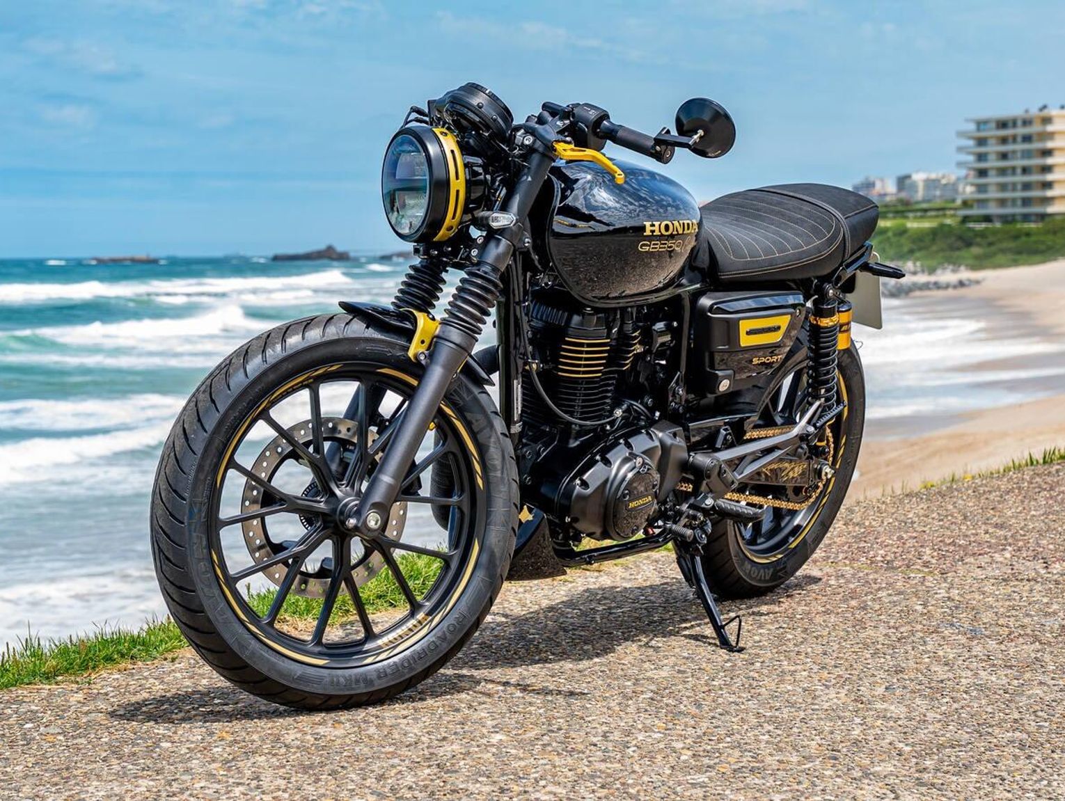 Honda GB 350 S w konkursie Wheels and Waves we Francji. Jak wypadną customowe przebudowy małej Hondy?