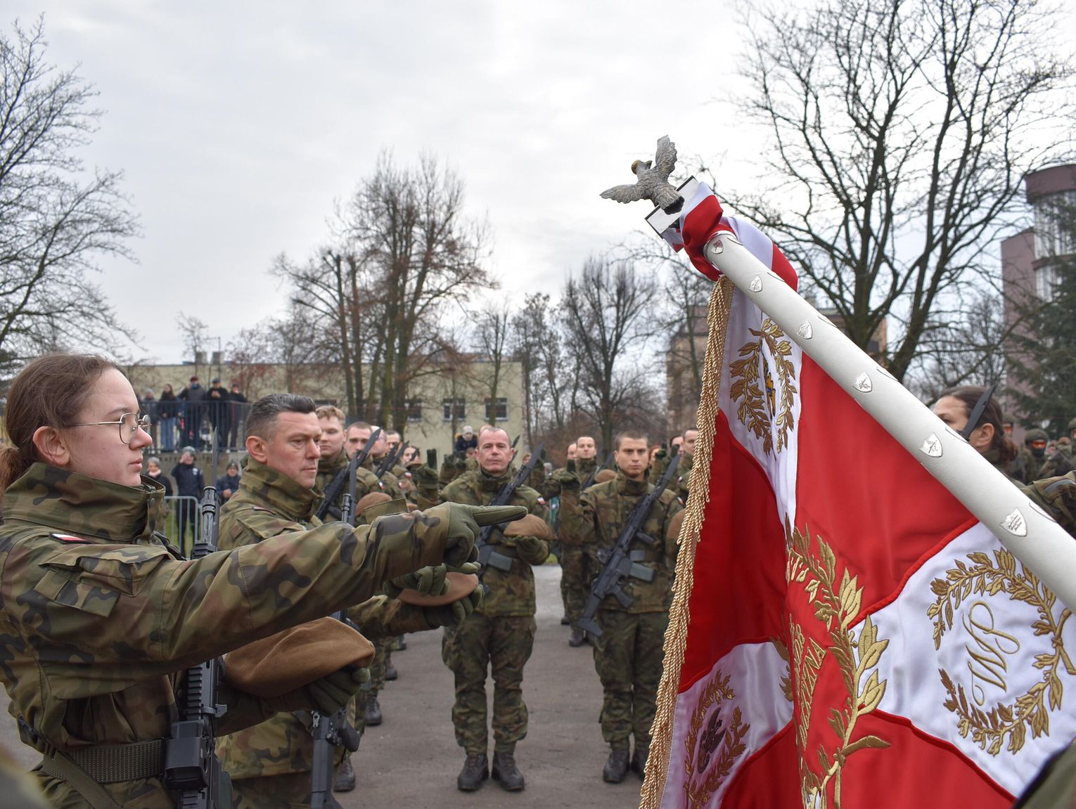 MYSZKÓW. PRZYSIĘGA ŻOŁNIERZY 13 ŚLĄSKIEJ BRYGADY WOJSK OBRONY TERYTORIALNEJ. ZDJĘCIA