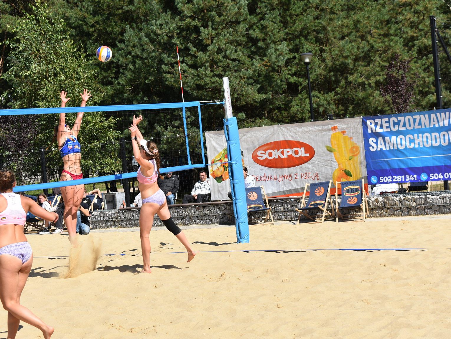 MYSZKÓW. WIELKI FINAŁ X OTWARTYCH MISTRZOSTW ŚLĄSKA W SIATKÓWCE PLAŻOWEJ NA DOTYKU JURY. ZDJĘCA