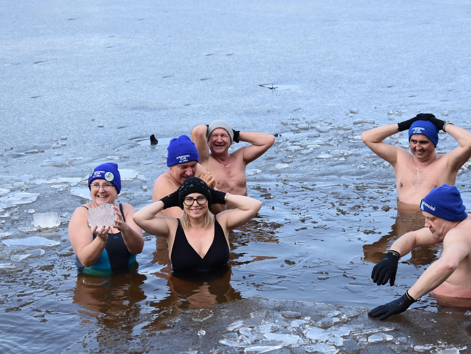 MYSZKÓW. WIOSENNE MORSOWANIE MYSZKOWSKICH MORSÓW. ZDJĘCIA