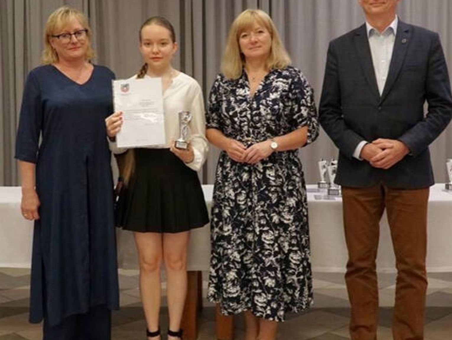 NAJLEPSI UCZNIOWIE NAGRODZENI