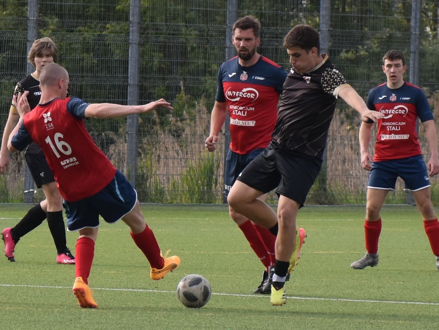 NIEUDANY WEEKEND DLA DRUŻYN Z POWIATU ZAWIERCIAŃSKIEGO