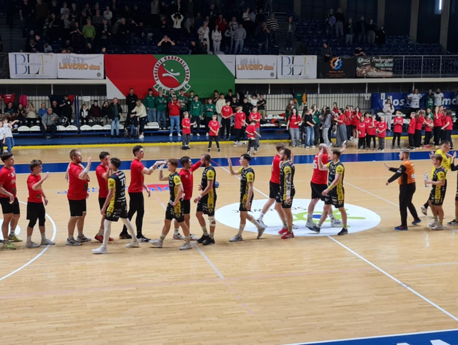 PIERWSZA LIGOWA PORAŻKA SZCZYPIORNISTÓW Z ZAWIERCIA